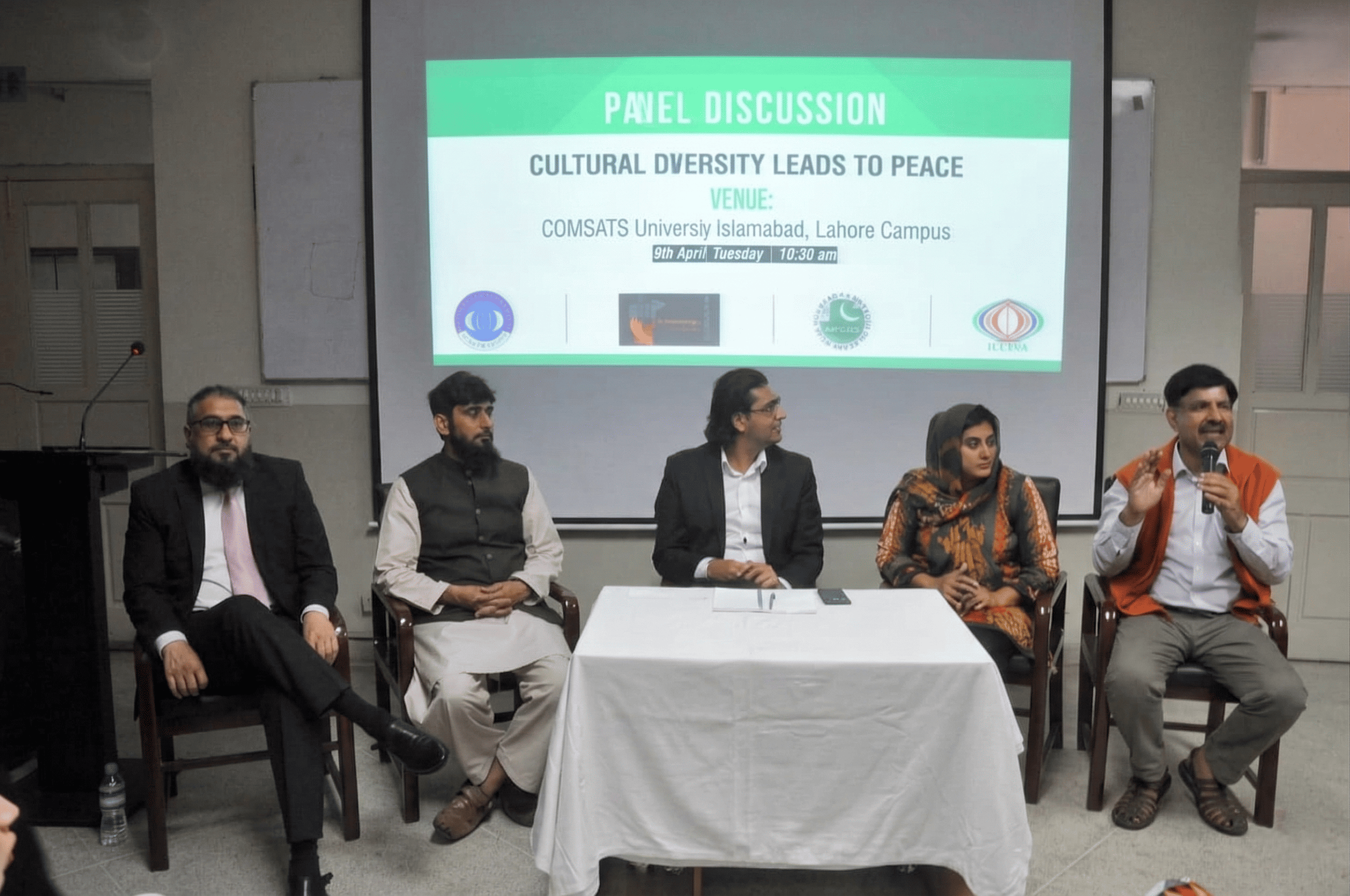 nonprofit research center publishing Islamic books and journals